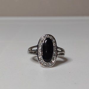 Silver Tone And Black Oval Shaped Ring Size 9